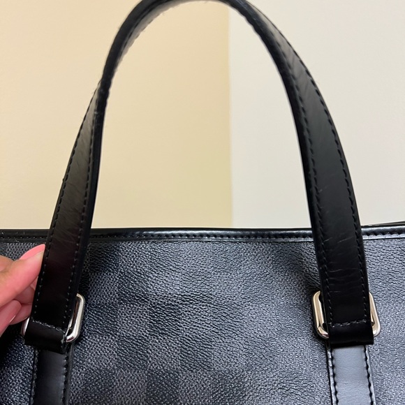 Louis Vuitton Damier Graphite Tadao Tote *Authenticated* - Picture 6 of 14